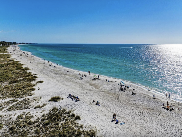 Holmes Beach Stunning Vacation Condo